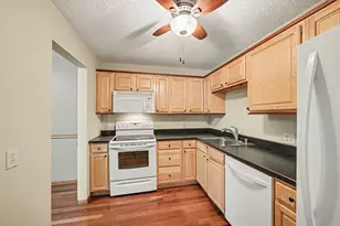 5645 Green Cir Dr, Minnetonka, MN 55343 - Photo 14