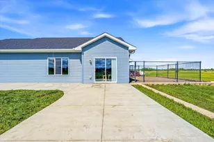 8594 Dolphin Rd, Princeton, MN 55371 - Photo 24
