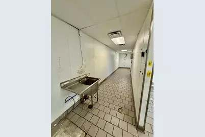 201 E College Drive #D, Marshall, MN 56258 - Photo 8