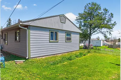 39 Edison Boulevard, Silver Bay, MN 55614 - Photo 12