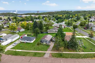 39 Edison Blvd, Silver Bay, MN 55614 - Photo 2