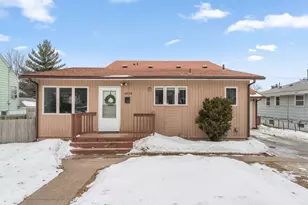 4928 4th St NE, Columbia Heights, MN 55421 - Photo 2