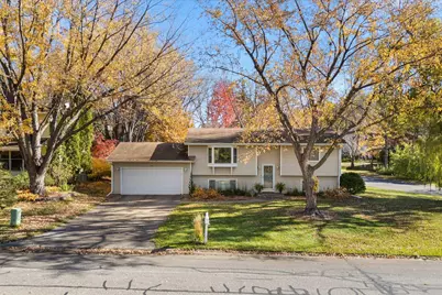 3048 Camelot Circle, Woodbury, MN 55125 - Photo 4