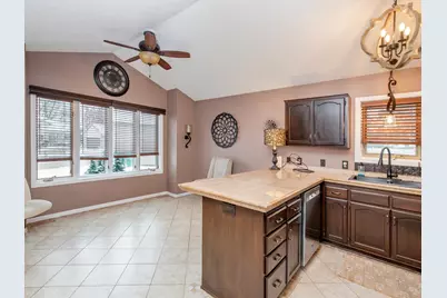 129 Hemlock Place, Vadnais Heights, MN 55127 - Photo 18