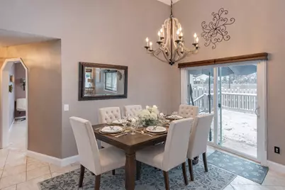 129 Hemlock Place, Vadnais Heights, MN 55127 - Photo 2