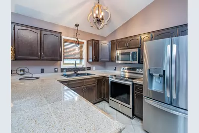 129 Hemlock Place, Vadnais Heights, MN 55127 - Photo 14