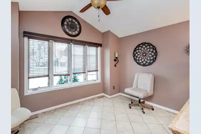 129 Hemlock Place, Vadnais Heights, MN 55127 - Photo 18