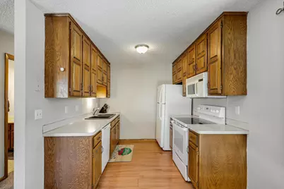 8525 Maplebrook Parkway N, Brooklyn Park, MN 55445 - Photo 10