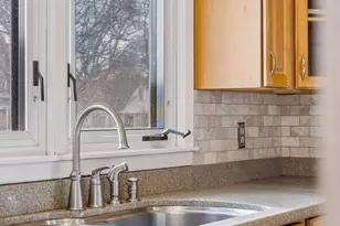 1025 Colby St, Saint Paul, MN 55116 - Photo 10