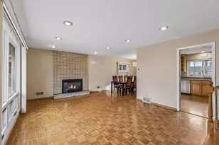 1025 Colby St, Saint Paul, MN 55116 - Photo 8