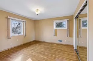 1025 Colby St, Saint Paul, MN 55116 - Photo 12