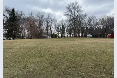 310 W Church Street, Minneota, MN 56264 - Photo 2