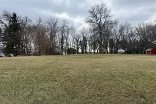 310 W Church St, Minneota, MN 56264 - Photo 2