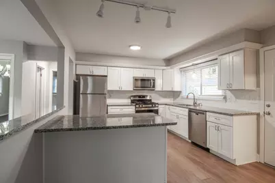 6418 Knoll Street N, Golden Valley, MN 55427 - Photo 6