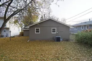 6418 Knoll Street N, Golden Valley, MN 55427 - Photo 20