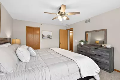 17975 Cobblestone Way, Eden Prairie, MN 55347 - Photo 16