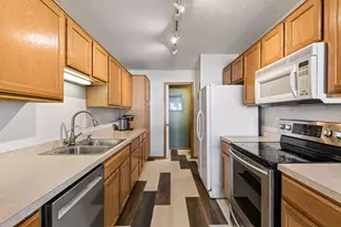 1617 Lexington Ln, Shakopee, MN 55379 - Photo 12