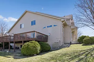 1617 Lexington Ln, Shakopee, MN 55379 - Photo 32