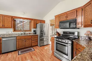 9237 Ashley Terrace, Brooklyn Park, MN 55443 - Photo 4