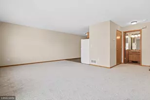 2509 Cobble Hill Ct, Woodbury, MN 55125 - Photo 2