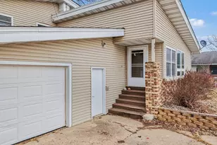 401 2nd St E, Wanamingo, MN 55983 - Photo 2