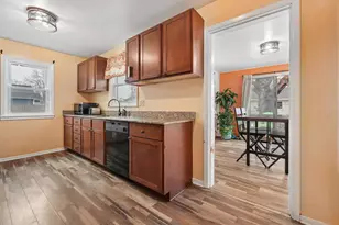 5401 Hampshire Ave N, Crystal, MN 55428 - Photo 8