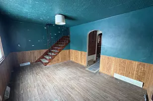 109 E 9th St, Morris, MN 56267 - Photo 4