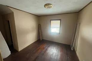 109 E 9th St, Morris, MN 56267 - Photo 10