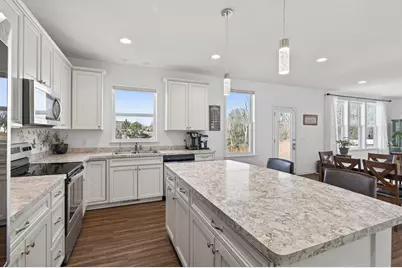 5490 Annapolis Lane N, Plymouth, MN 55446 - Photo 8