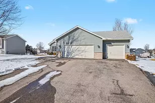 920 Sunrise Ln, Belle Plaine, MN 56011 - Photo 12