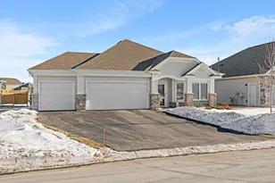 10733 28th St NE, Saint Michael, MN 55376 - Photo 2