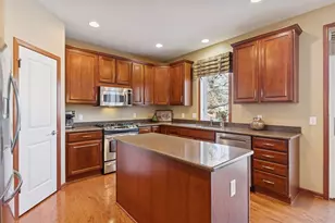 6975 Timber Ridge Hollow S, Cottage Grove, MN 55016 - Photo 14