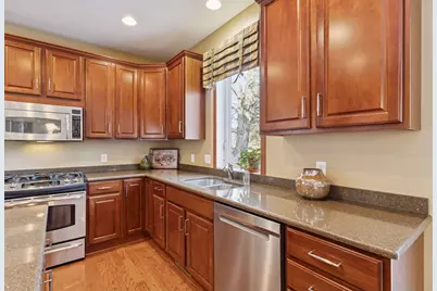 6975 Timber Ridge Hollow S, Cottage Grove, MN 55016 - Photo 16