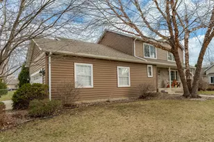 4541 Savannah Dr NW, Rochester, MN 55901 - Photo 2