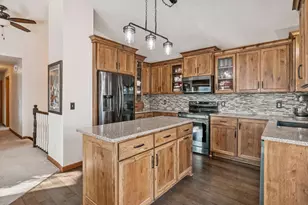 7140 Upper 157th St W, Apple Valley, MN 55124 - Photo 6