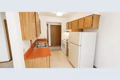16 Green River Road #202, Morris, MN 56267 - Photo 2