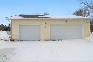 39052 Mica Ave, North Branch, MN 55056 - Photo 22