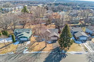 1805 Lannon Ct, Burnsville, MN 55337 - Photo 30