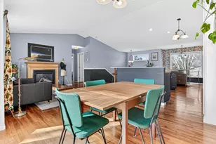 1805 Lannon Ct, Burnsville, MN 55337 - Photo 6