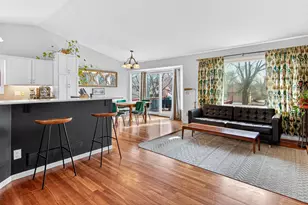 1805 Lannon Ct, Burnsville, MN 55337 - Photo 4