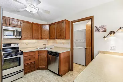 1581 Wheelock Lane #101, Saint Paul, MN 55117 - Photo 6