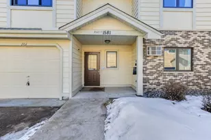 1581 Wheelock Ln, Saint Paul, MN 55117 - Photo 4