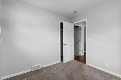 5918 Admiral Lane N, Brooklyn Center, MN 55429 - Photo 26