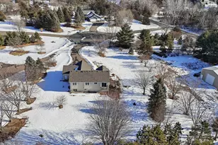 602 Summerfield Cir, Hudson, WI 54016 - Photo 32