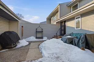 2648 Mackubin St, Roseville, MN 55113 - Photo 42