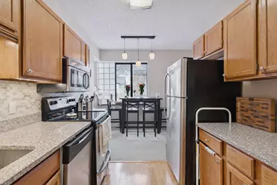 718 Portland Avenue #I, Saint Paul, MN 55104 - Photo 1