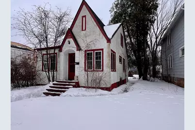 2406 4th Avenue E, Hibbing, MN 55746 - Photo 2