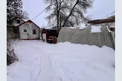 2406 4th Avenue E, Hibbing, MN 55746 - Photo 22