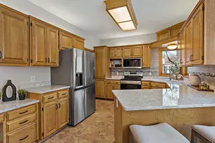 10725 Cambridge Ct, Burnsville, MN 55337 - Photo 10