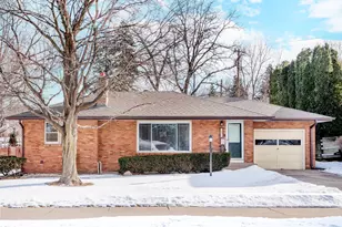 1072 Delaware Ave, West Saint Paul, MN 55118 - Photo 1
